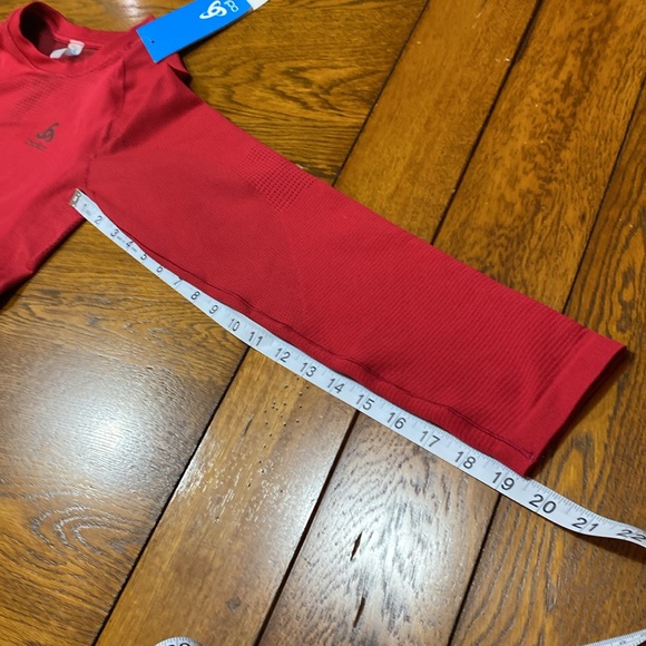 Odlo Base Layer Women’s T Shirt Size XL Red Long Sleeve Fitted Crew Poly Blend - Picture 5 of 14